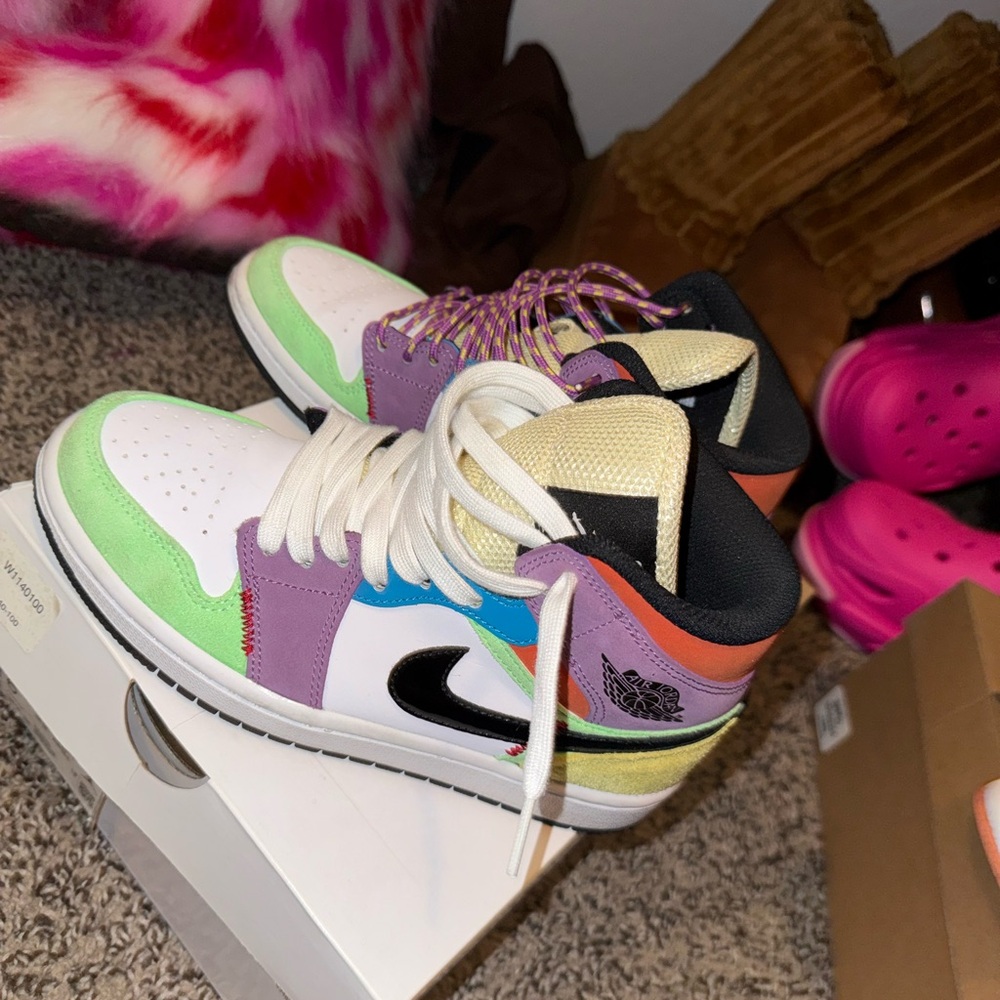 Nike Air Jordan Mid Lightbulb View 4